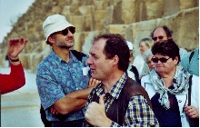 Bei den Pyramiden von Giseh